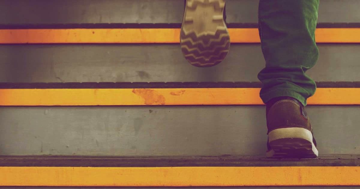 Implementing checkout flows with HubSpot for B2B distributors