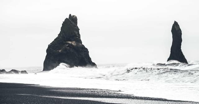 Implementing payment webhooks with Kinde for embedded partner widgets